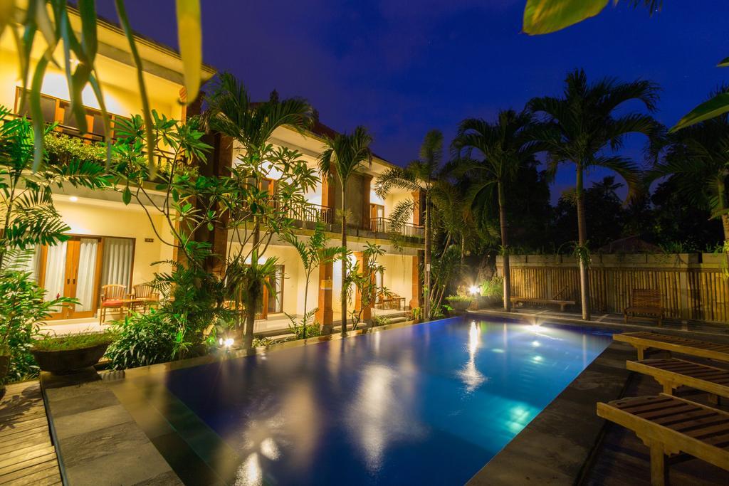 Krisna House Hotel Ubud  Exterior photo